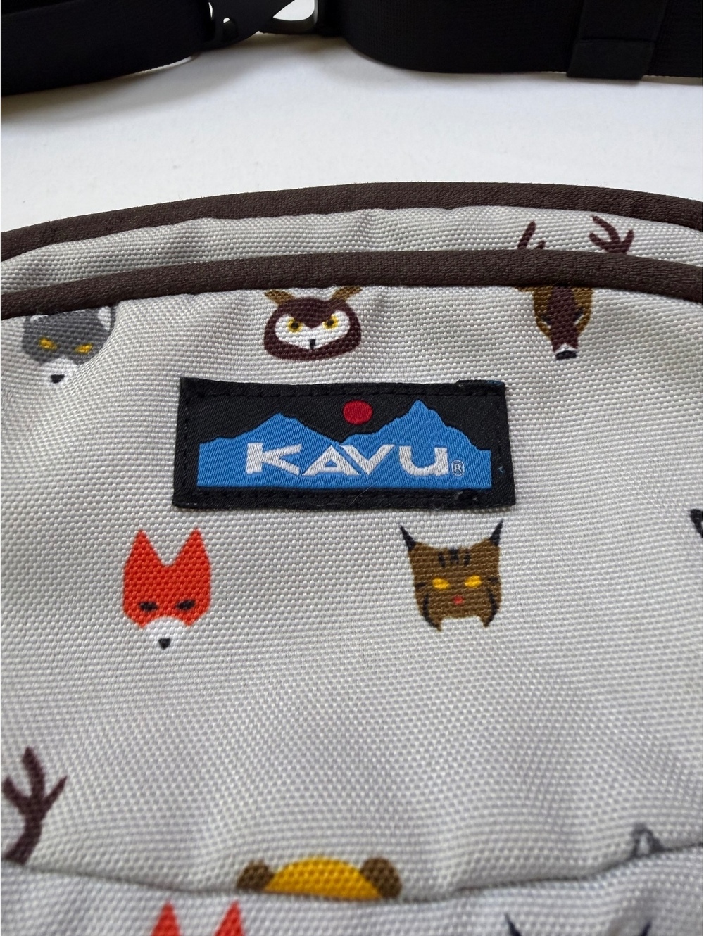 KAVU animal print waist pack - Picture 3 of 6